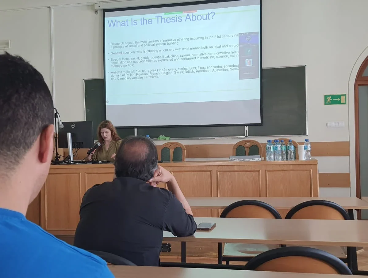 Rozprawa „Perfect Strangers: Western and Eastern European Vampire Narratives as Representations of O