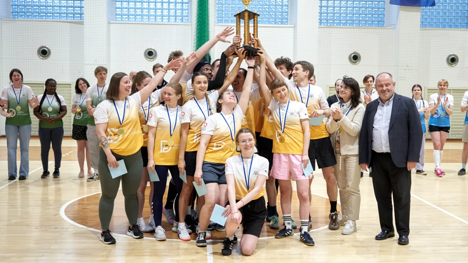 PhD UW Cup